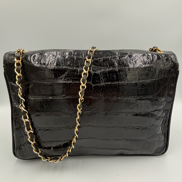 Authentic vintage Chanel Alligator Flap Bag - Picture 4 of 16